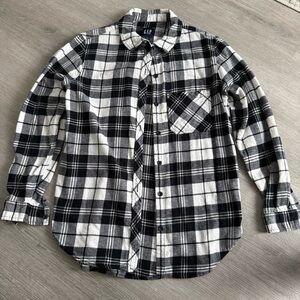 GAP Women’s  Black and White Plaid Shirt